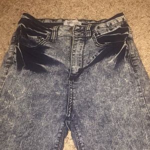 High waisted jeans